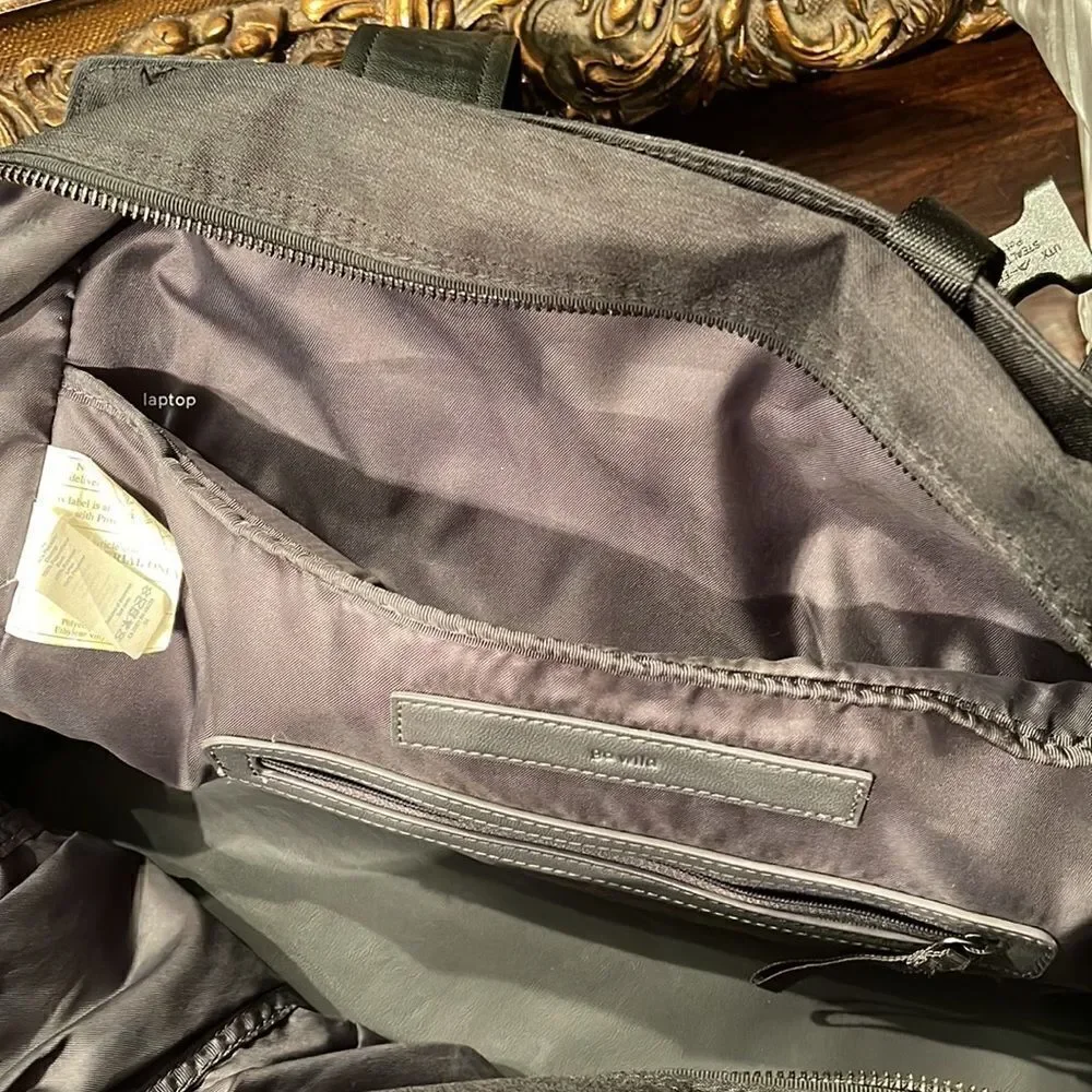 Lululemon Fitness Gym Bag.